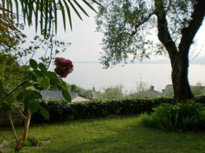 Casa elegante e panoramica sul lago di Garda